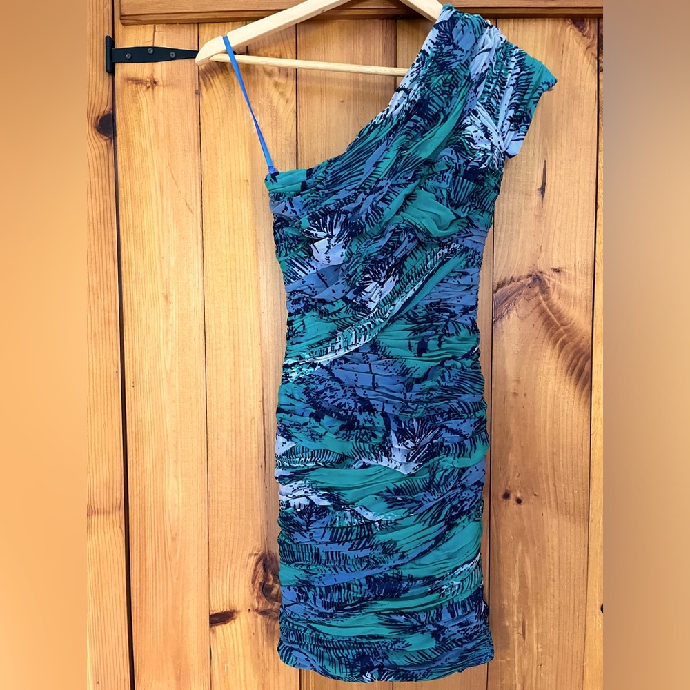One shoulder dress